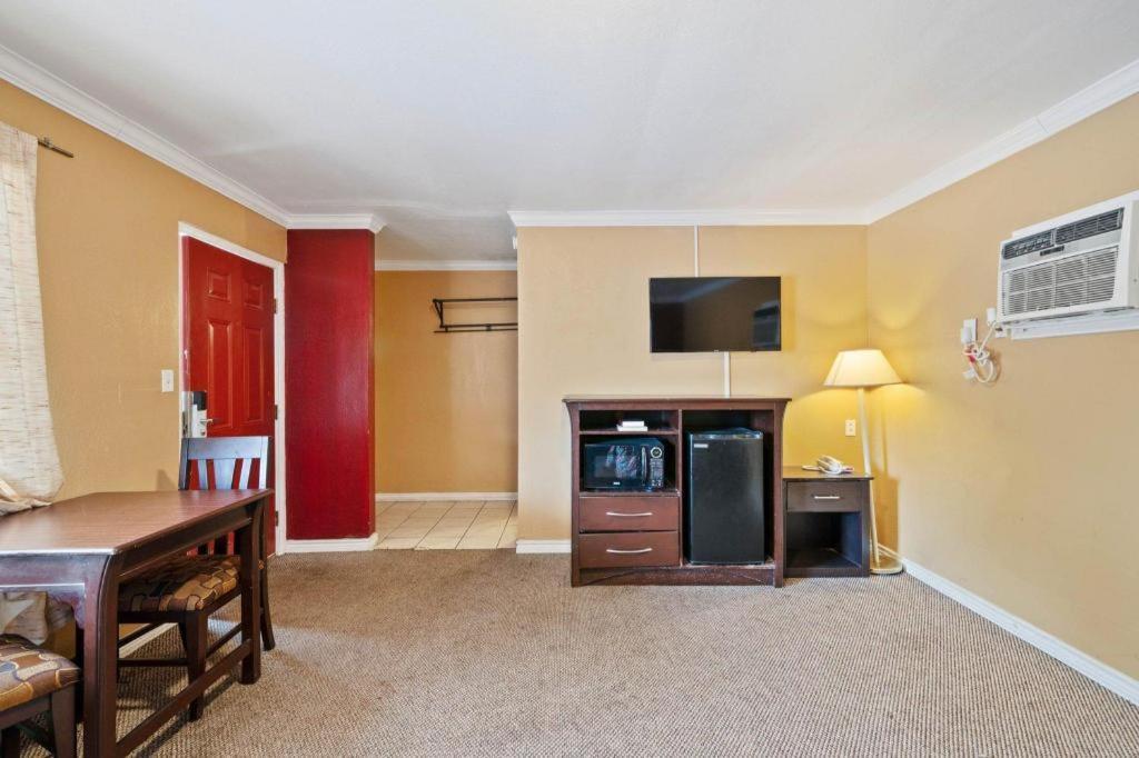 Oyo -us 181 Hotel Beeville