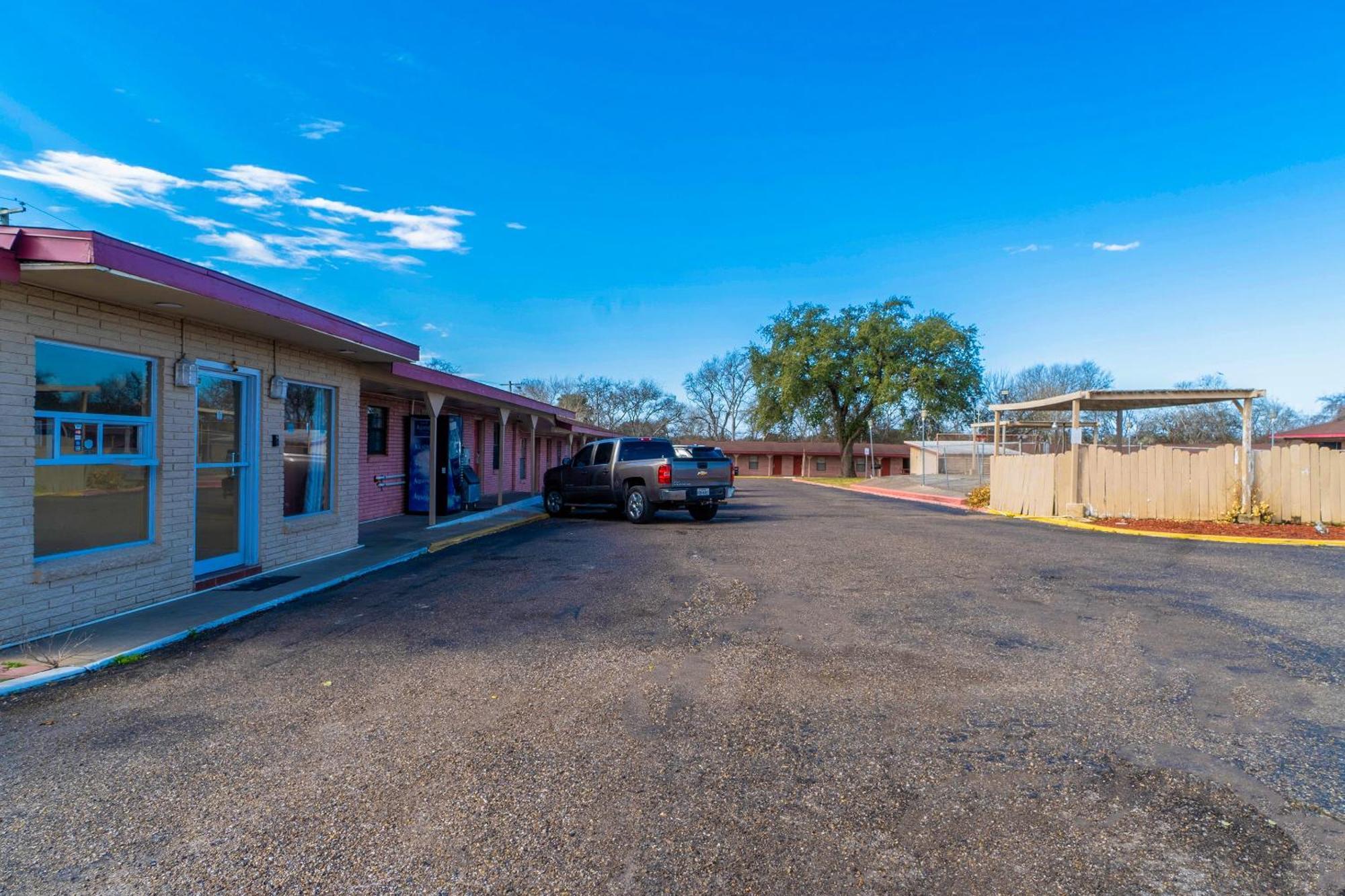 Oyo -us 181 Hotel Beeville